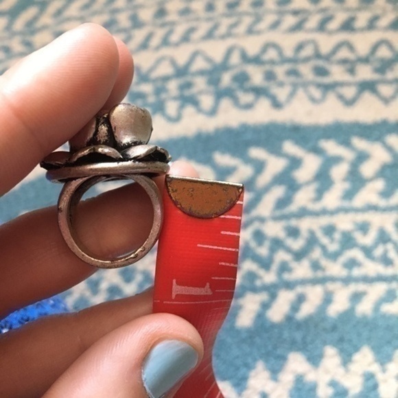 Flower ring - Picture 3 of 4